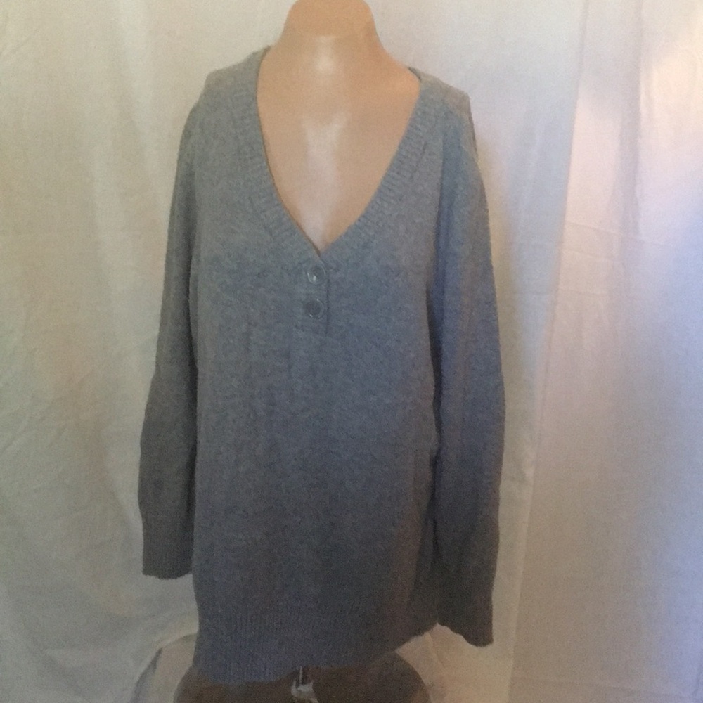Heavy 2 button sweater